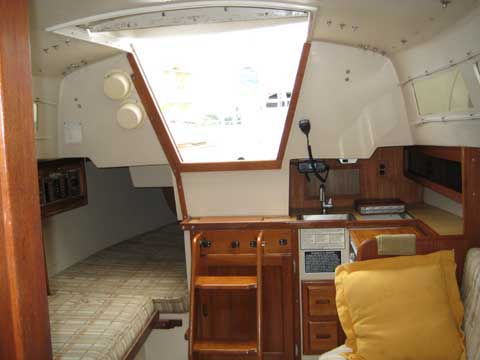 Catalina 27, 1985 sailboat