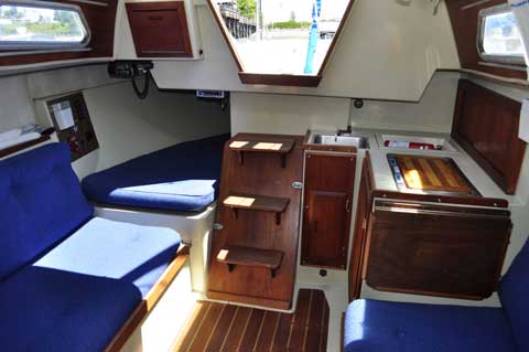 Ericson 25+, 1979 sailboat