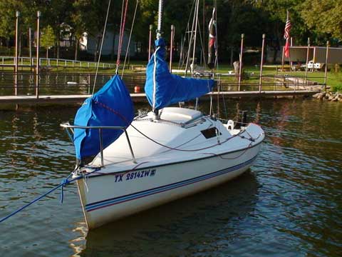 Holder 20, 1985, Lake Nocona, Texas sailboat