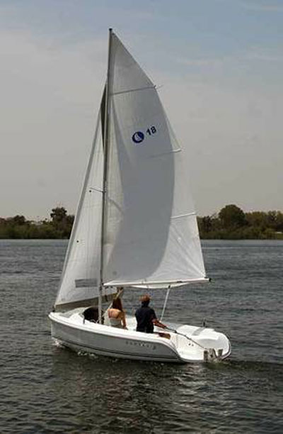 Hunter 18 ft., 2011, sailboat
