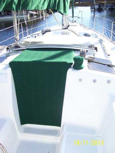 Hunter 33.5, 1992 sailboat