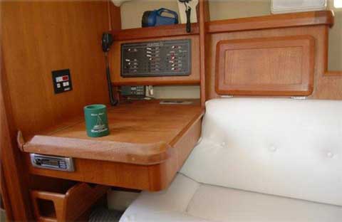 Hunter 33.5, 1992 sailboat