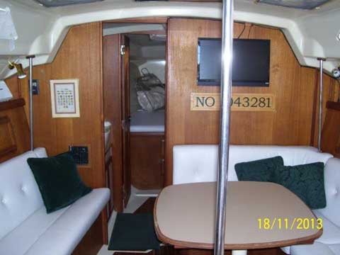 Hunter 33.5, 1992 sailboat