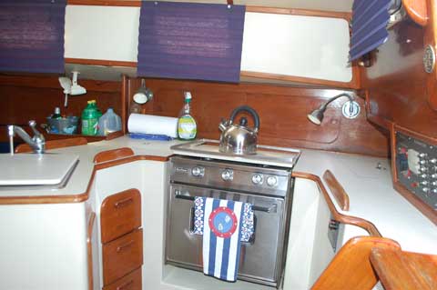 Irwin Citation 34, 1984, Stockton, Missouri sailboat