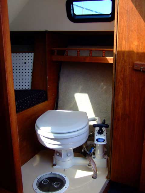 Rhodes 22, 1995 sailboat