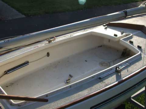 America 17, 1985 sailboat