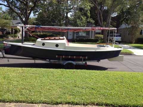 Nimble Bay Hen 21', 1984 sailboat