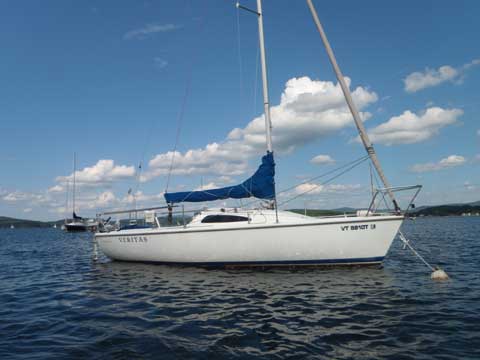 Catalina Capri 22, 2002 sailboat