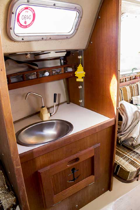 Catalina 25, 1982 sailboat