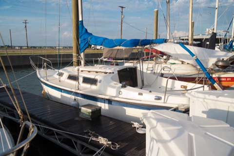Columbia 7.6, 1978 sailboat