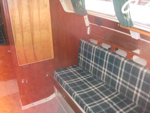 Ericson 27, 1977 sailboat
