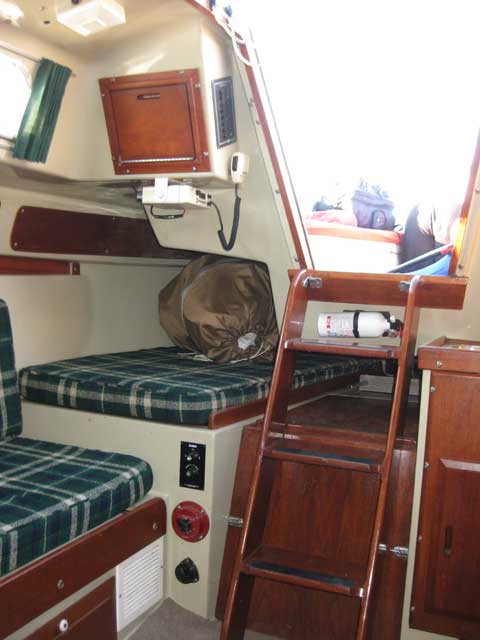 Ericson 27, 1977 sailboat