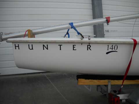 Hunter 140, 1999 sailboat