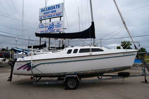 Hunter 23.5, 1995 sailboat