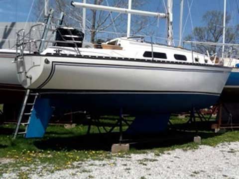 Hunter 27' Cherubini Sloop, 1979 sailboat