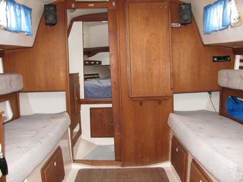 Hunter 27, 1984 sailboat