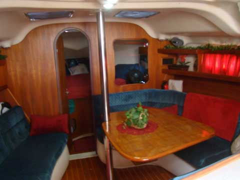 Hunter 376, 1997 sailboat