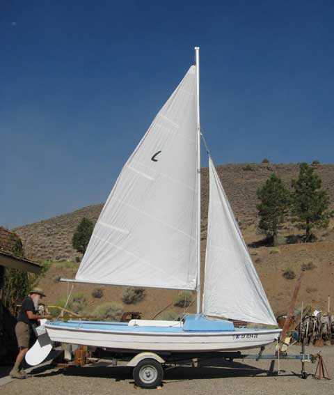 Luger Leeward 16', 1967 sailboat