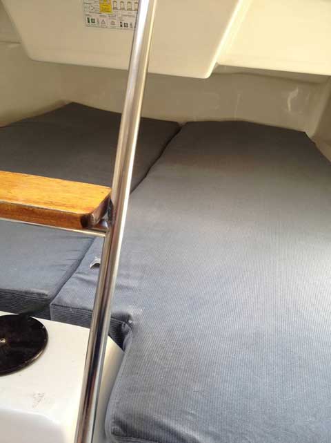 Macgregor 26S, 1995 sailboat