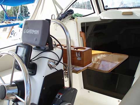 MacGregor 26X, 1999 sailboat