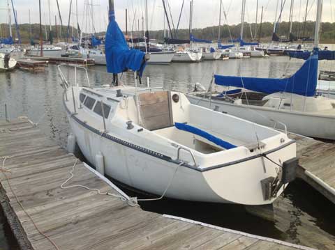 S2 7.3 (24'), 1984 sailboat