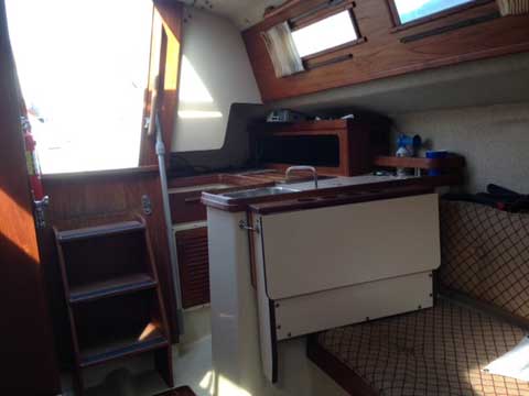 S2 27, 1985 sailboat