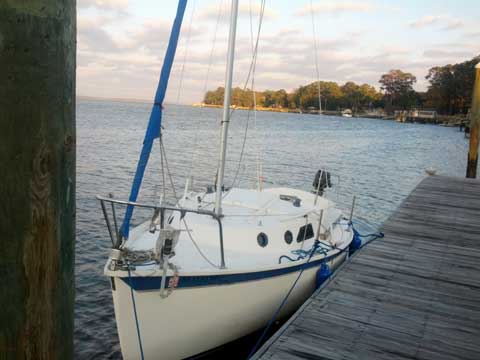 Seaward (Starboard) Slipper 17, 1983 sailboat
