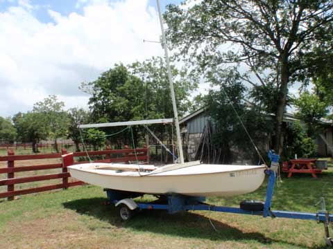McLaughlin Snipe, 1982 sailboat
