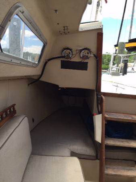 Catalina 25, 1982 sailboat
