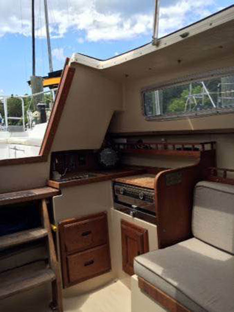 Catalina 25, 1982 sailboat