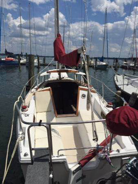 Catalina 25, 1982 sailboat