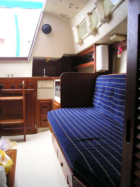 Catalina 27, 1985 sailboat