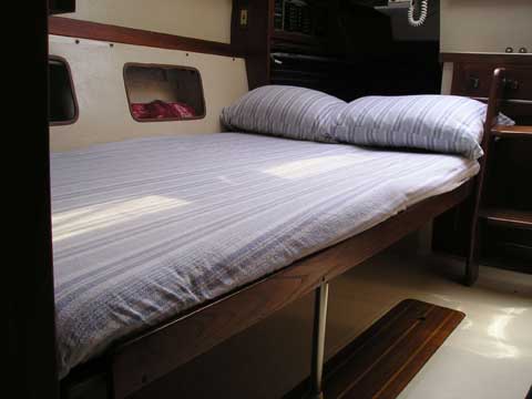 Catalina 27, 1985 sailboat