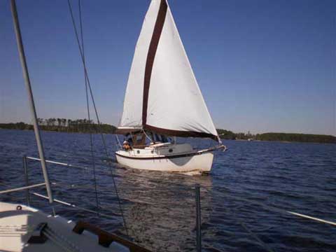 Com-Pac 27, 1986 sailboat