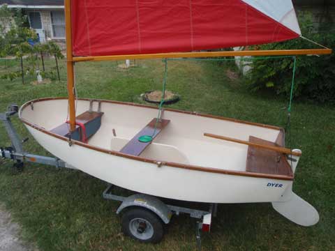 Dyer Dhow Centerboard Sailing Dinghy, 1976 sailboat