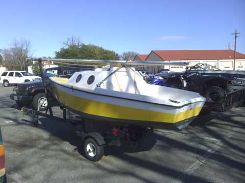 Melen Marine Guppy, 13 ft., 1975 sailboat