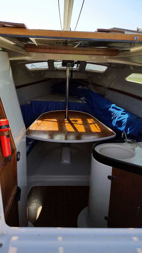 Hunter 26, 1994 sailboat