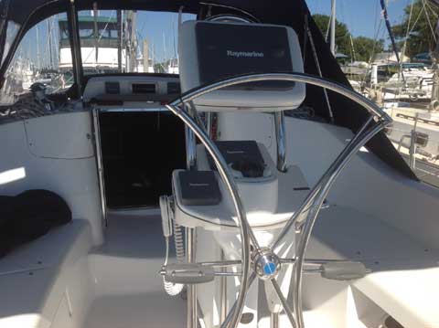 Hunter 41, 2007 sailboat