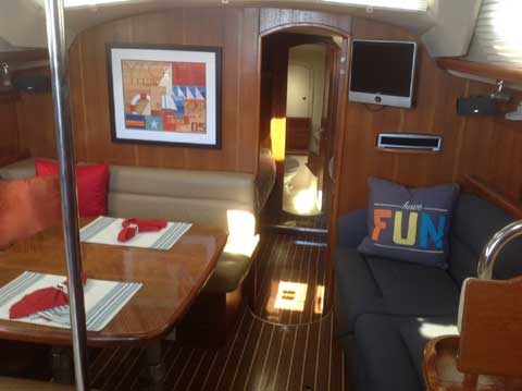 Hunter 41, 2007 sailboat