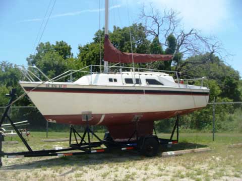Laguna 26, 1982 sailboat