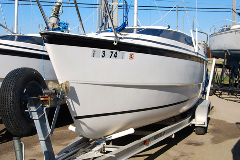 MacGregor 26X, 2001 sailboat