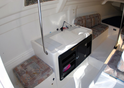 MacGregor 26X, 2001 sailboat