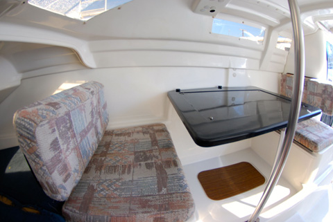 MacGregor 26X, 2001 sailboat