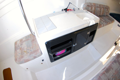 MacGregor 26X, 2001 sailboat