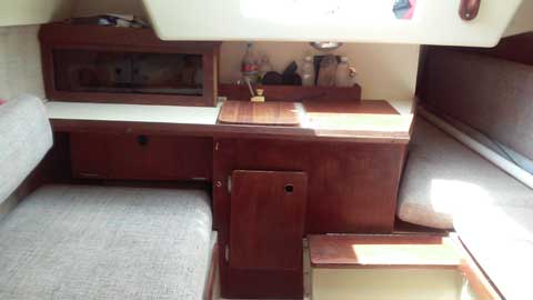 O'day 25, 1983 sailboat