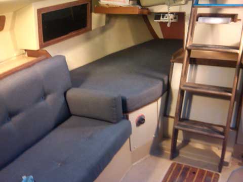 Pearson 303, 1983 sailboat