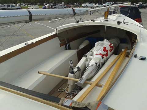 Rhodes 19, 2004 sailboat