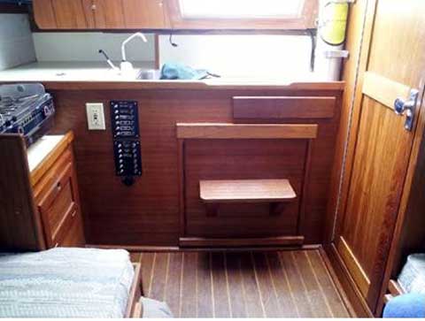 Sovereign 24, 1990 sailboat