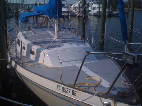 Watkins 27, 1979 sailboat