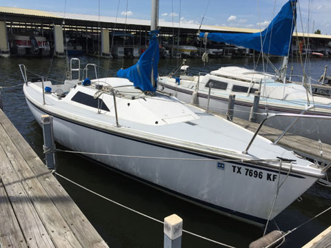 Catalina Capri 22, 1985 sailboat